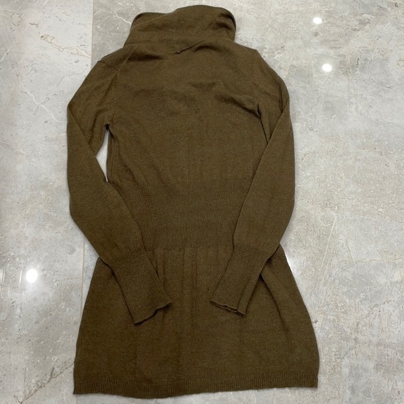 Women’s BCBG MAXAZRIA Cowl Neck Sweater - Size M - Picture 5 of 5